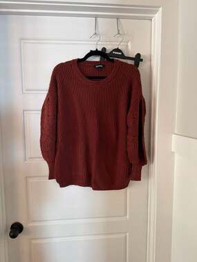 Express Rust Red Oversized Ribbed Knit Pullover Sweater with Crochet Lantern Sle